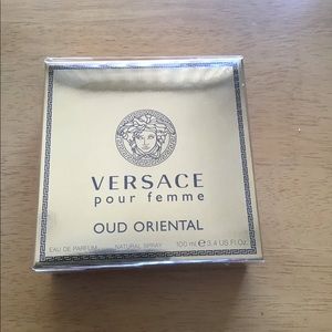 Versace pour femme Oud Oriental eau de perfum